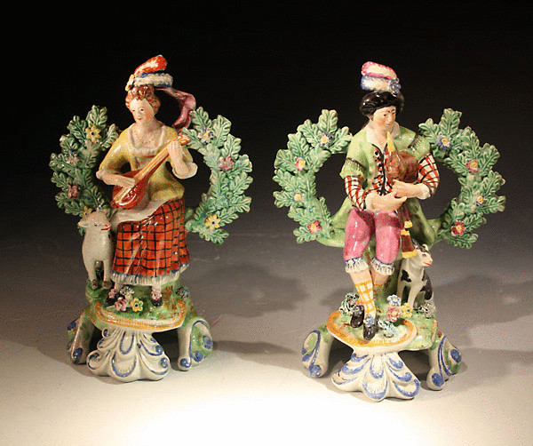 ANTIQUE STAFFORDSHIRE POTTERY FIGURES OF MUSICIANS PR.