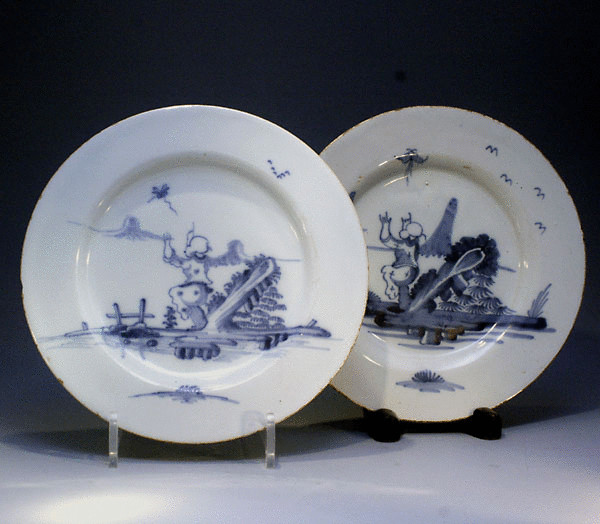 PAIR ANTIQUE IRISH POTTERY DELFTWARE PLATES EARLY 18TH CENTURY