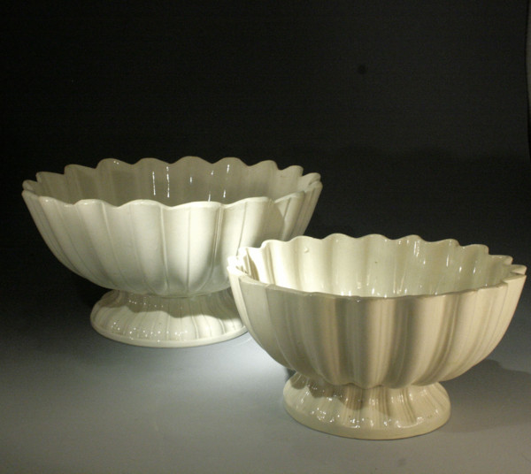ENGLISH CREAMWARE POTTERY BOWLS SILVER SHAPE