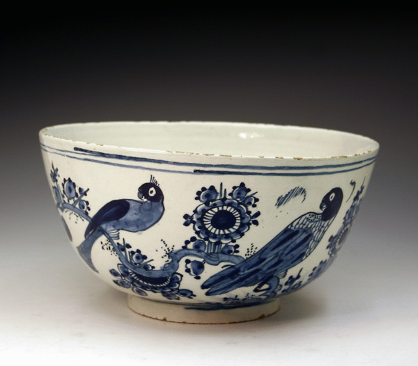 18TH CENTURY POTTERY DELFT BOWL C1720