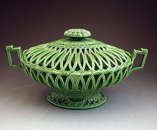 ANTIQUE ENGLISH POTTERY GREEN GLAZE POTTERY BASKET WITH COVER