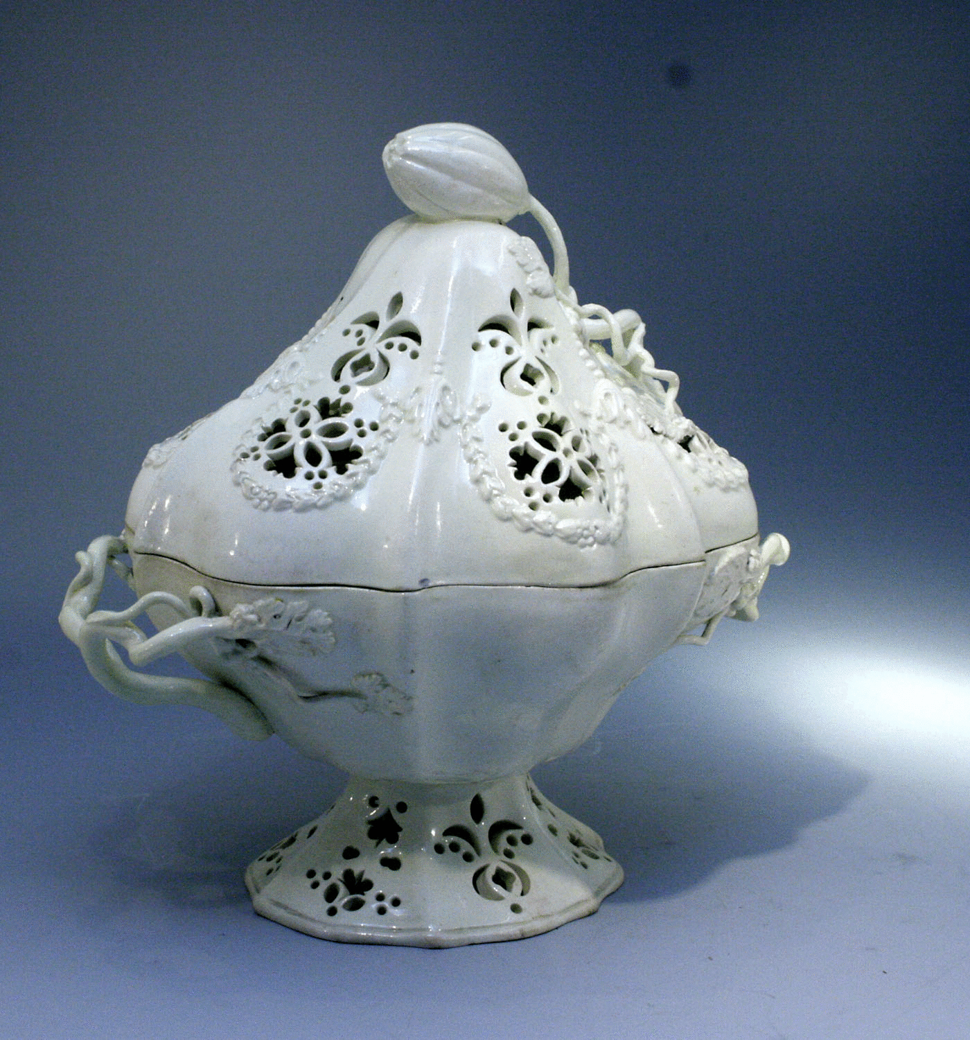 Antique English pottery plain undecorated creamware comport and cover 