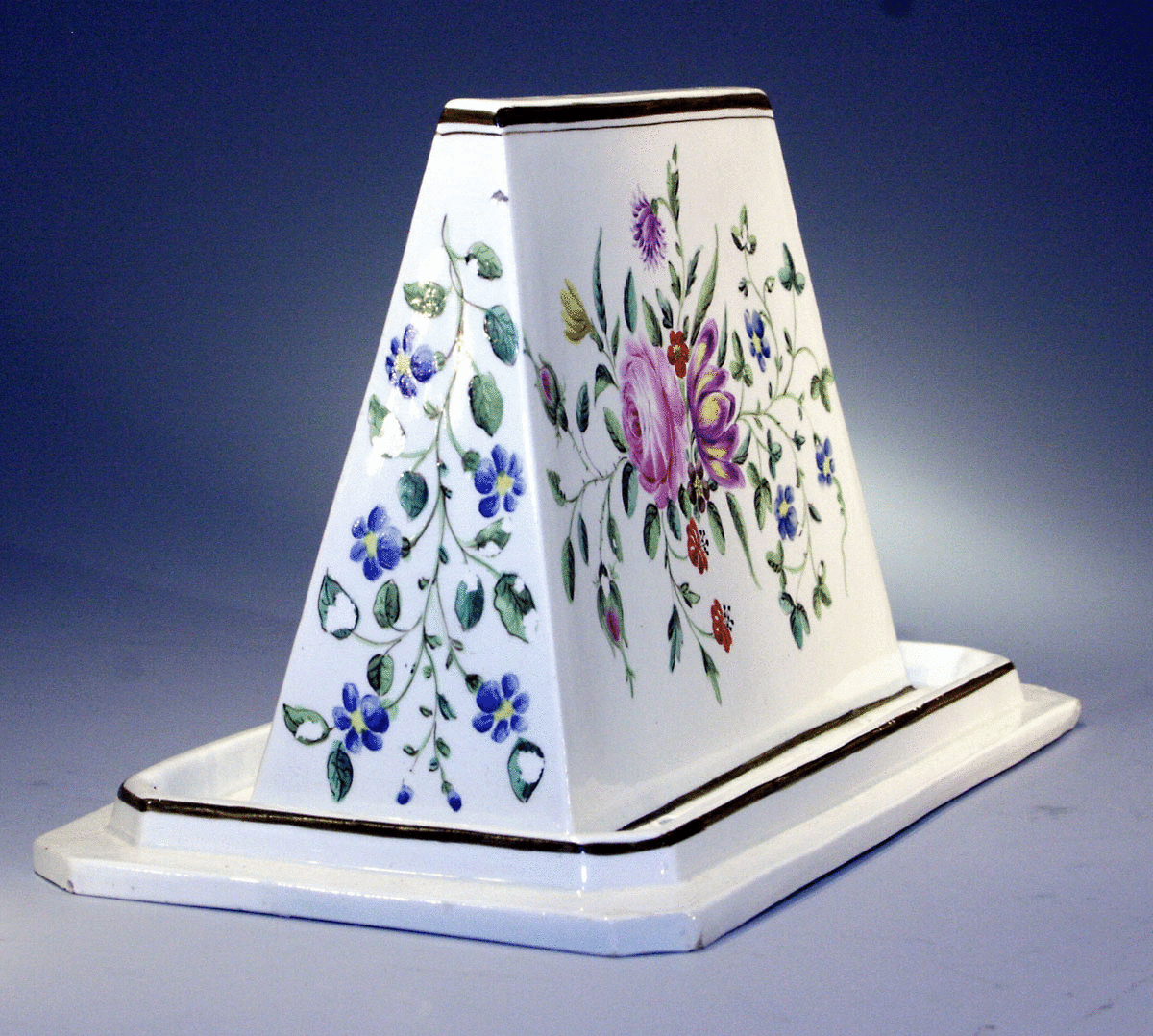 Antique English creamware pottery wedge shape jelly core late 18th century