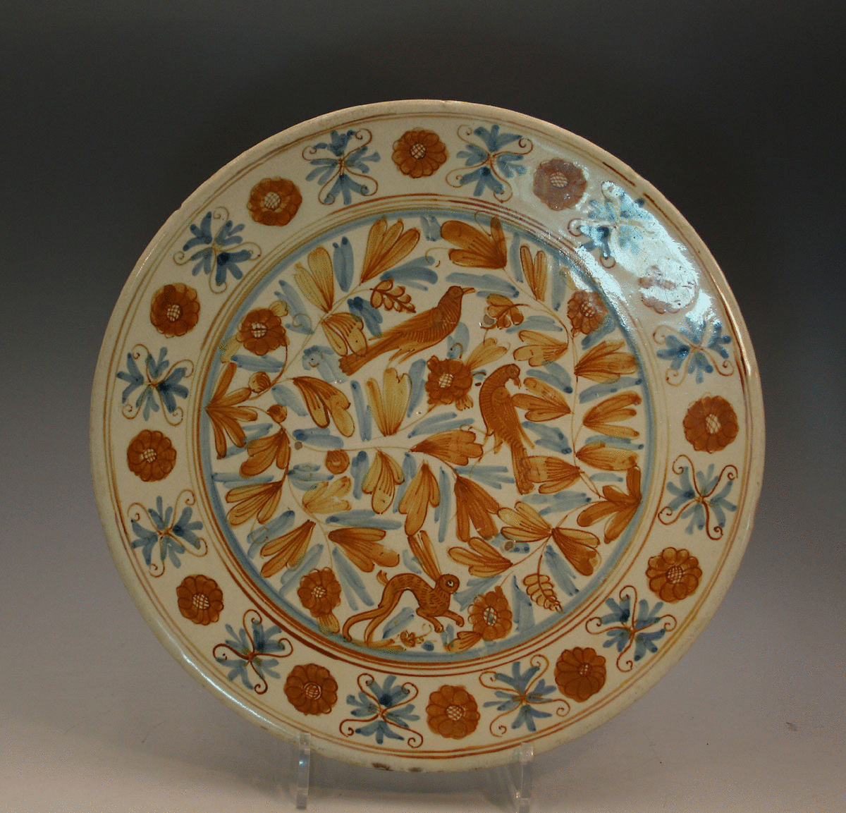 Deruta early majolica plate .