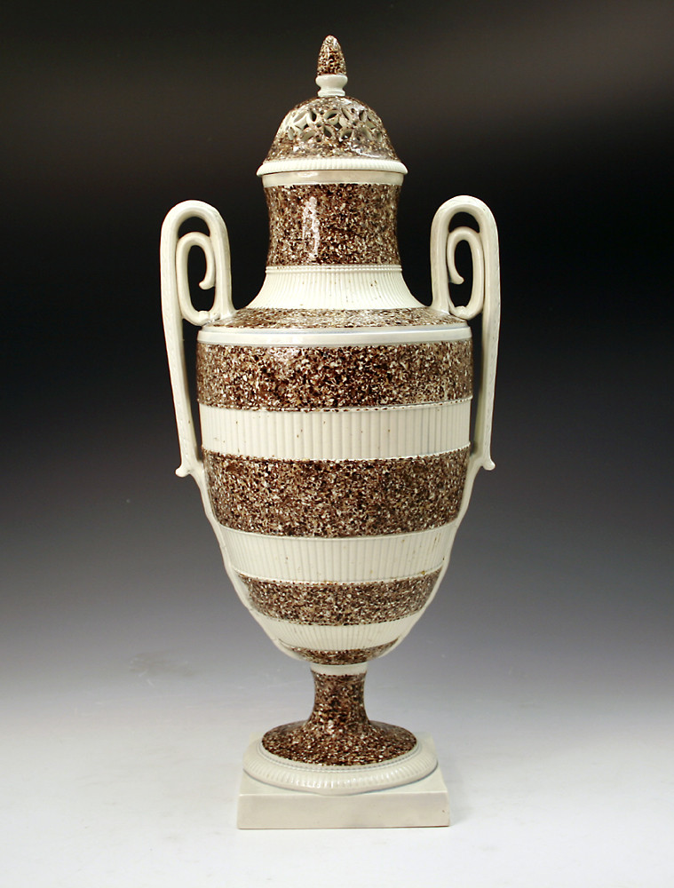 MOCHA WARE POT POURI VASE WITH COVER .ENGLISH POTTERY C1780