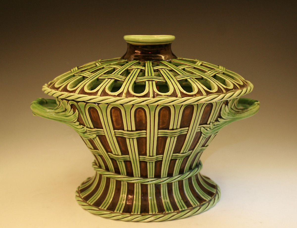 WEDGWOOD GREEN GLAZE POTTERY POTPOURRI.STAFFORDSHIRE 18THC