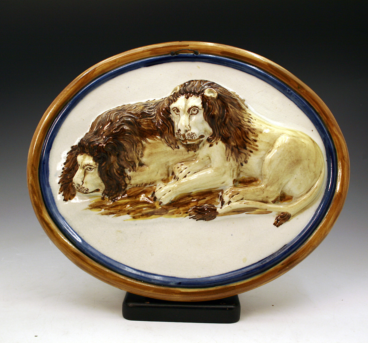 ANTIQUE ENGLISH POTTERY PRATTWARE PLAQUE WITH  FIGURESLIONS 