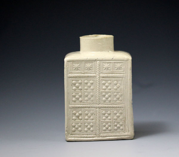 Saltglaze stoneware pottery tea caddy, Staffordshire mid 18th century England