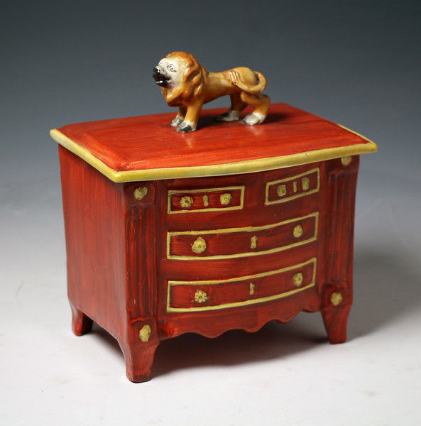 Antique Staffordshire pottery box with cover the finial the figure of a lion c1820