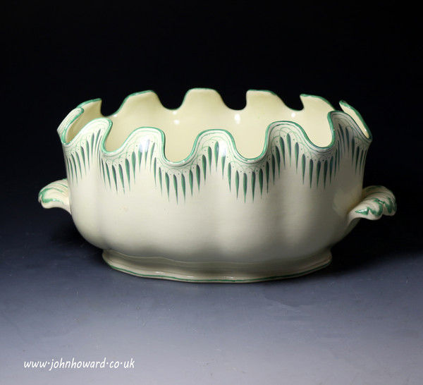Antique Wedgwood creamware pottery Monteith late 18th century