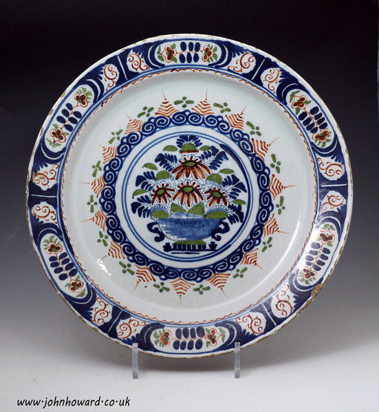 English delftware charger decoarted in polychrome early 18th century period