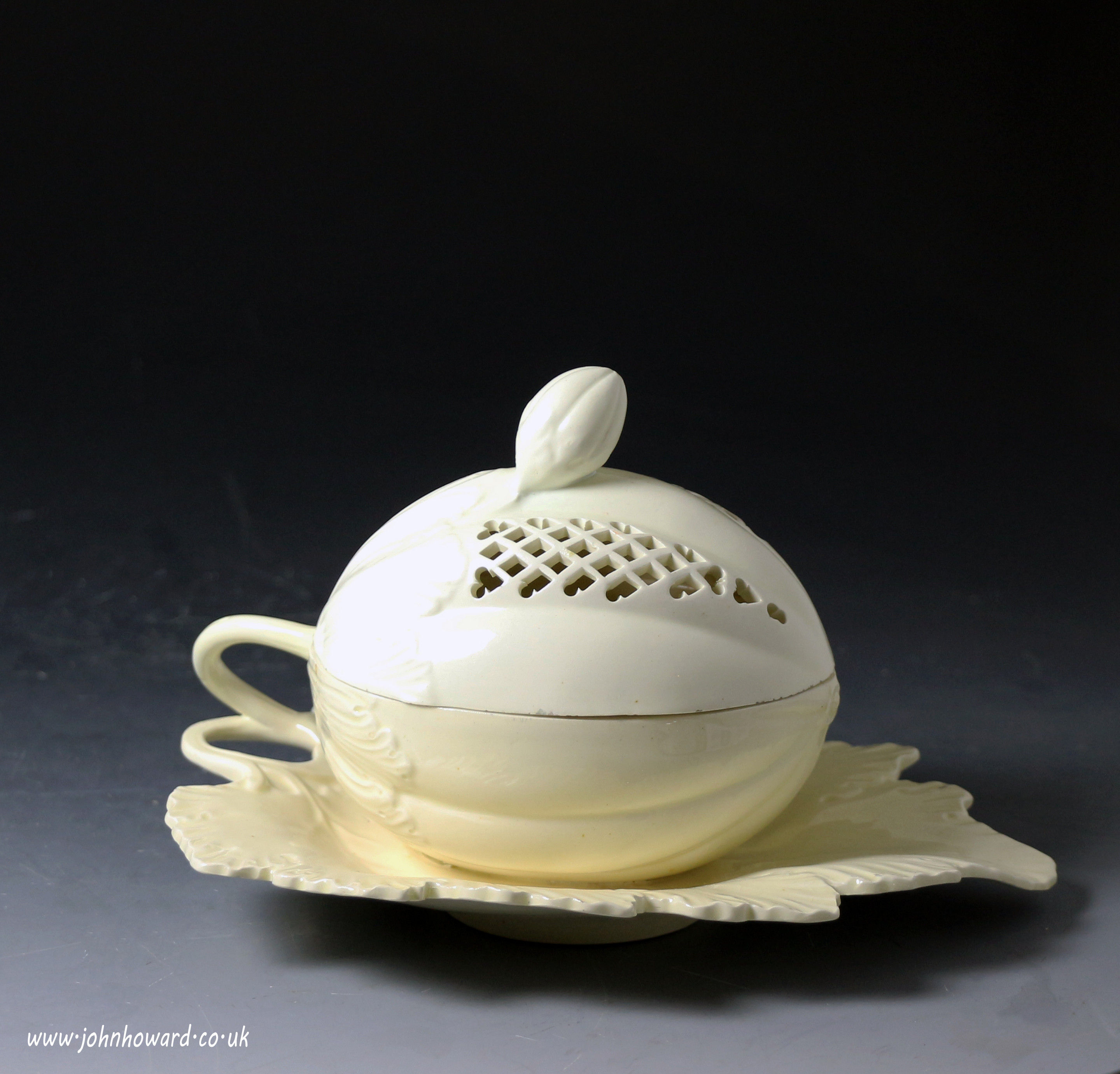 English creamware pottery melon tureen, Yorkshire or Staffordshire late 18th century