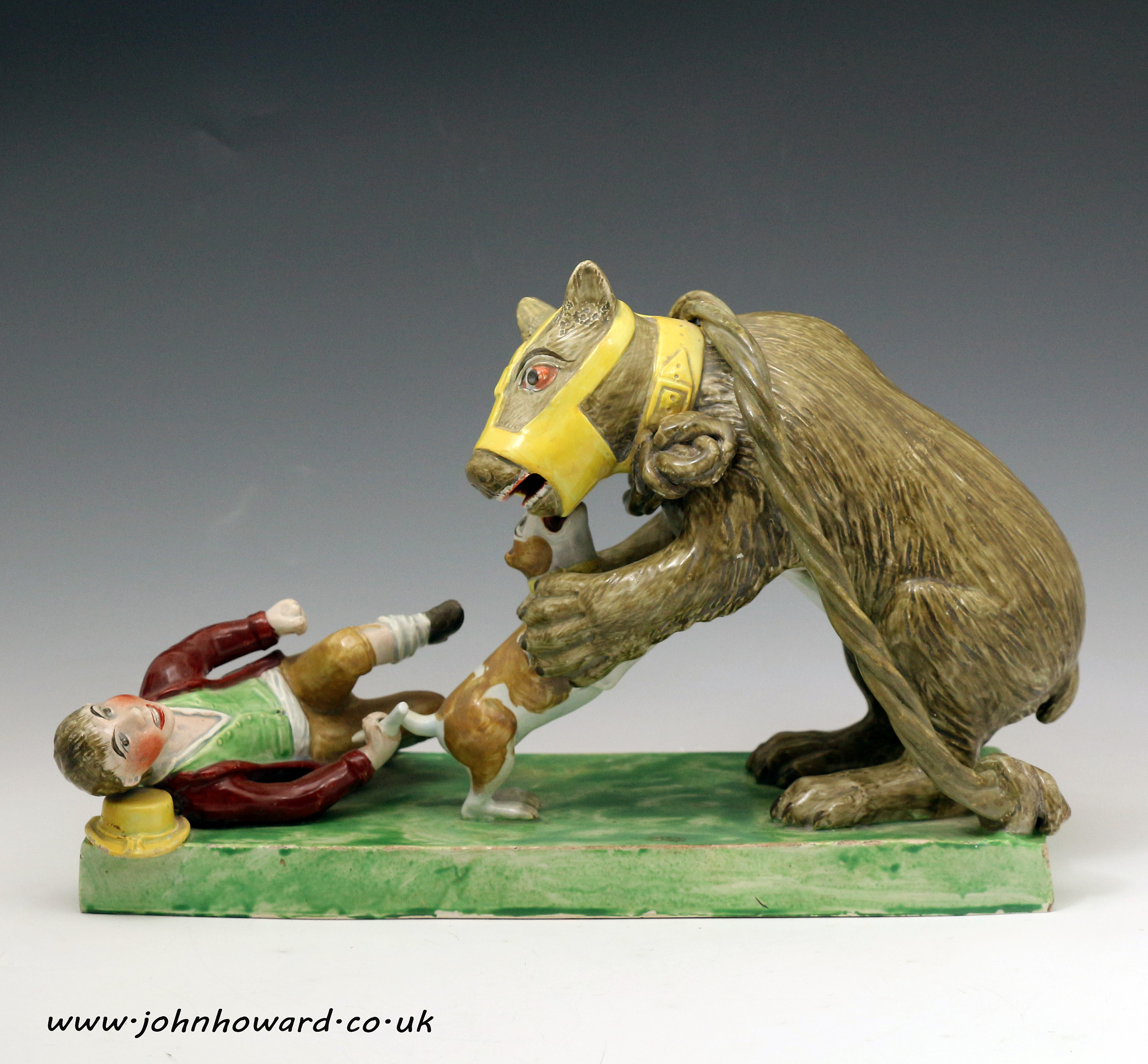 Antique Staffordshire pottery pearlware figure bear baiting group early 19th century